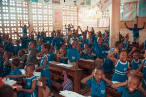 Lire la suite à propos de l’article Gratuité scolaire en Afrique : entre promesses et réalités (1/3)
