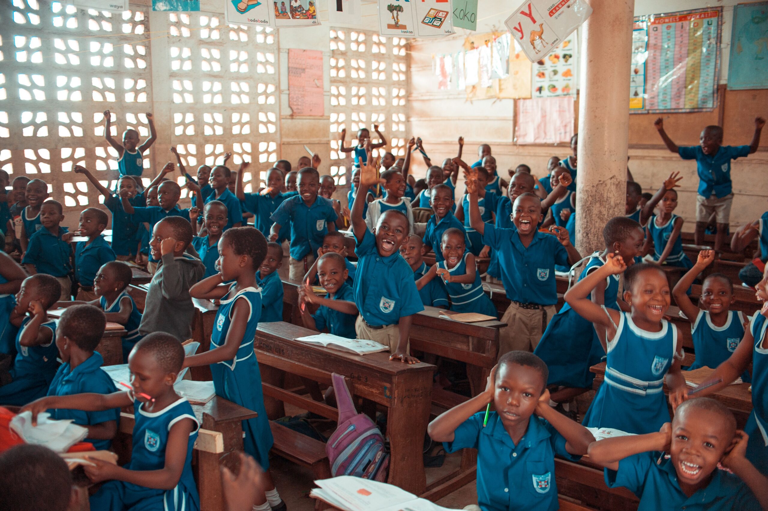 Lire la suite à propos de l’article Gratuité scolaire en Afrique : entre promesses et réalités (1/3)